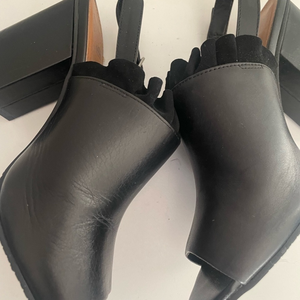 14TH & UNION Black ruffle trim open toe block heel sandal size 9W - Picture 9 of 13